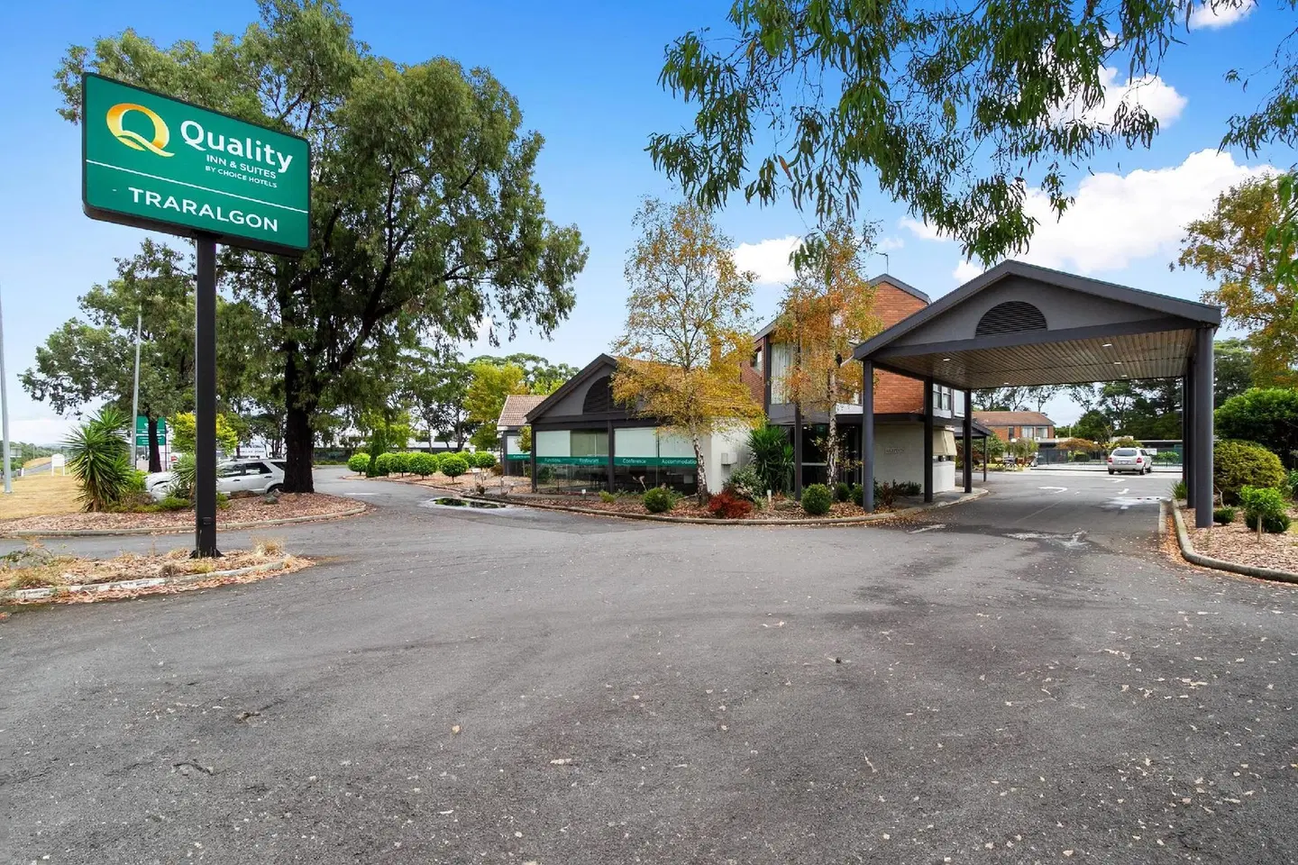 Quality Inn & Suites Traralgon EXTERIOR