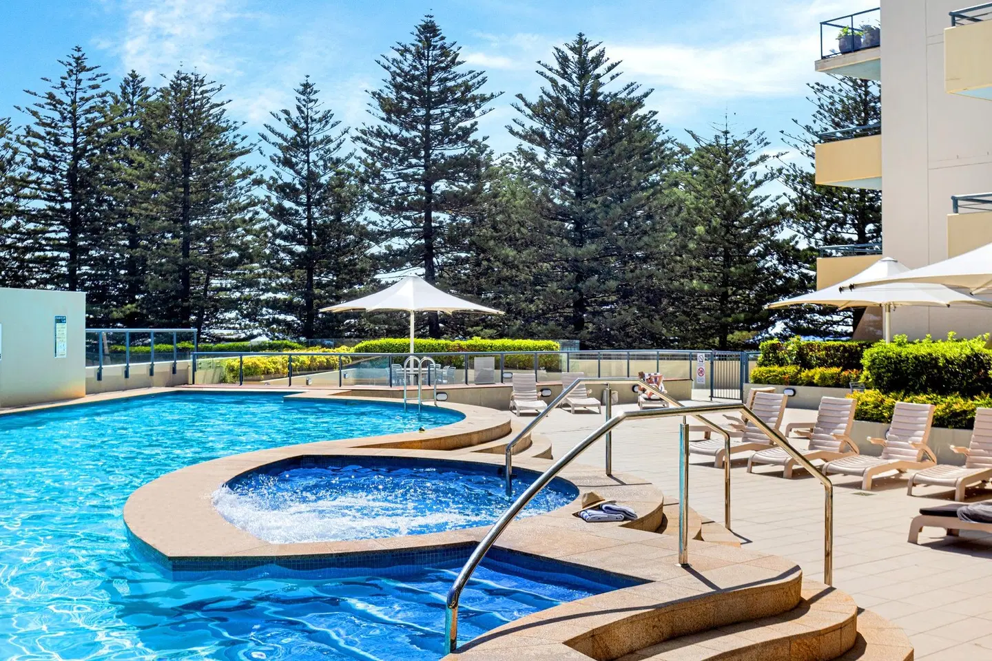 Quest Cronulla Beach OUTDOOR_POOL