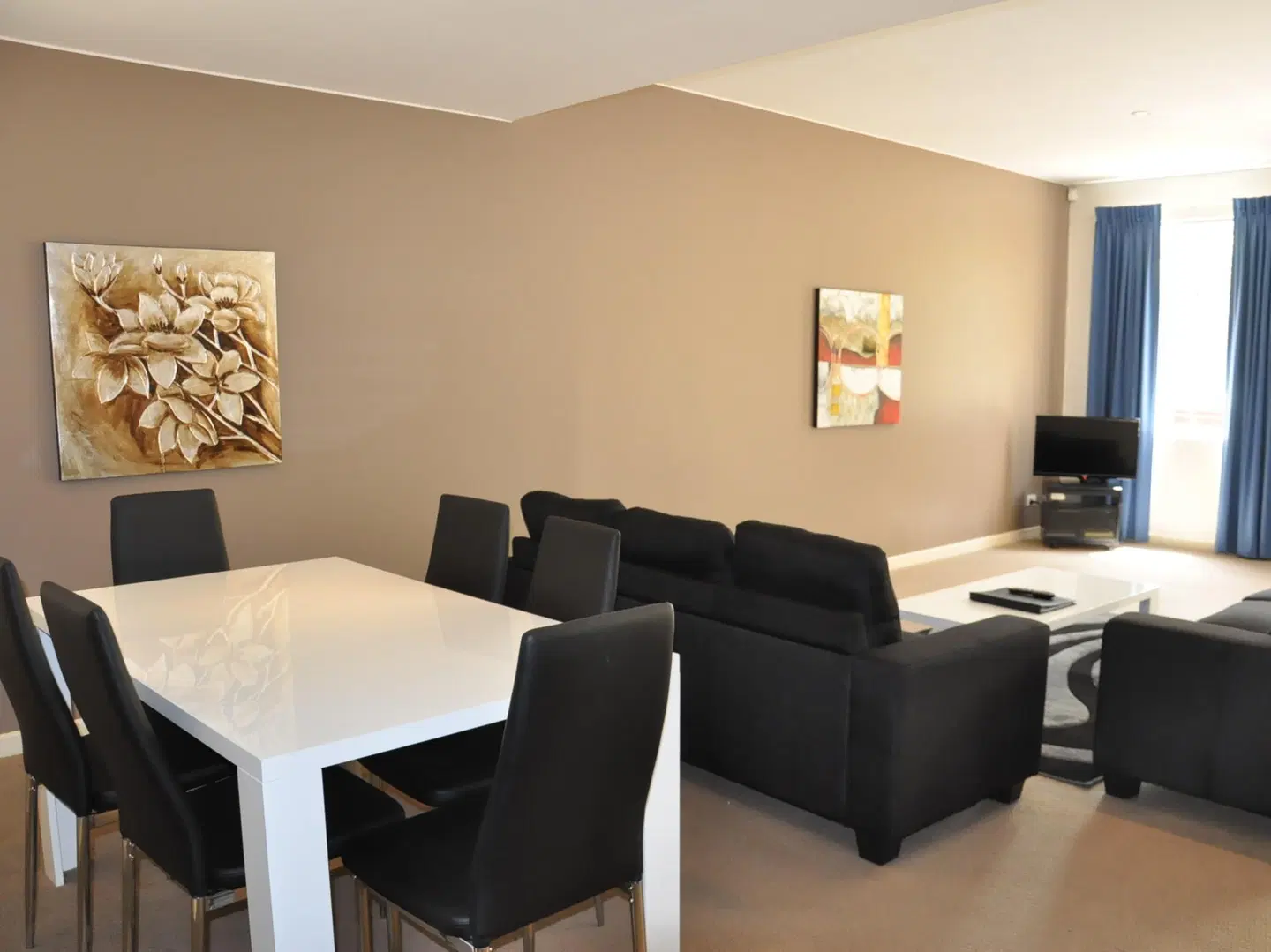 RNR Serviced Apartments Adelaide (Sturt St) ROOM_EXAMPLE