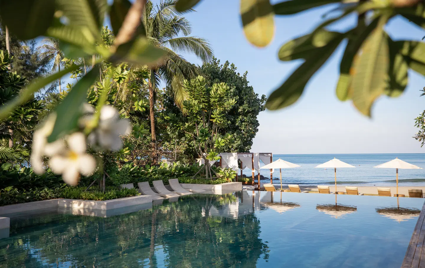 VAYNA Boutique Koh Chang OUTDOOR_POOL