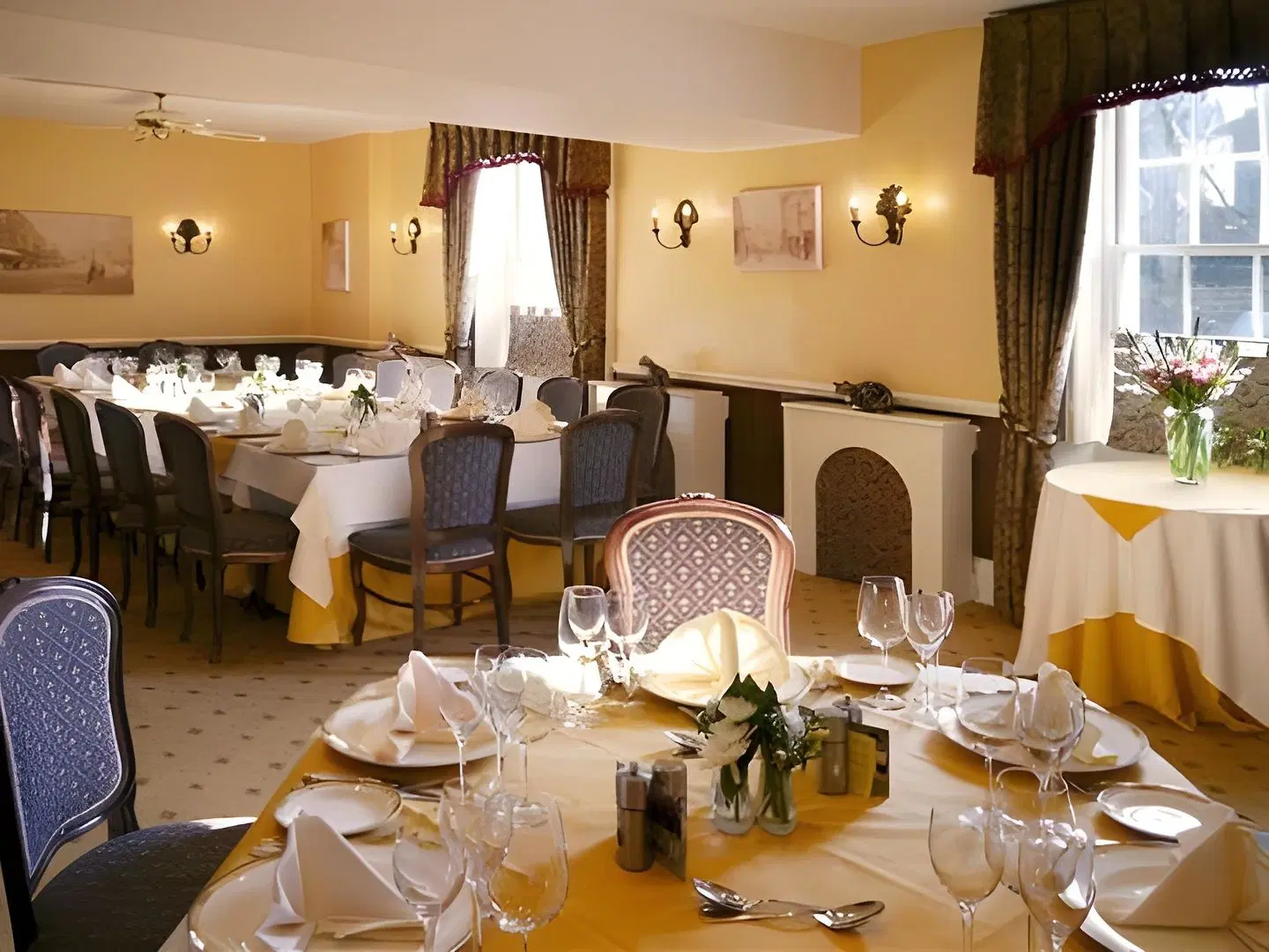 La Fleur de Lys - Restaurant with rooms Restaurant