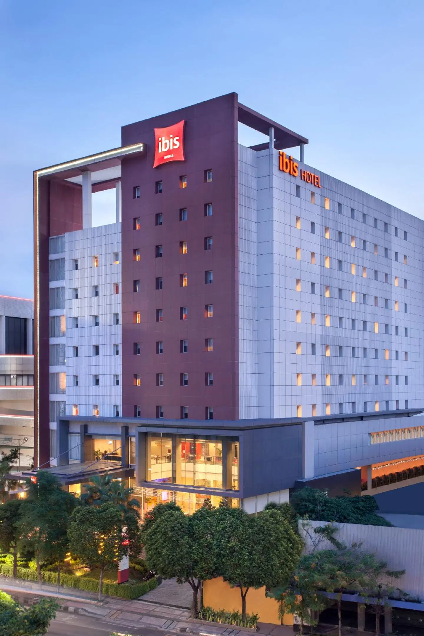 ibis Surabaya City Center EXTERIOR