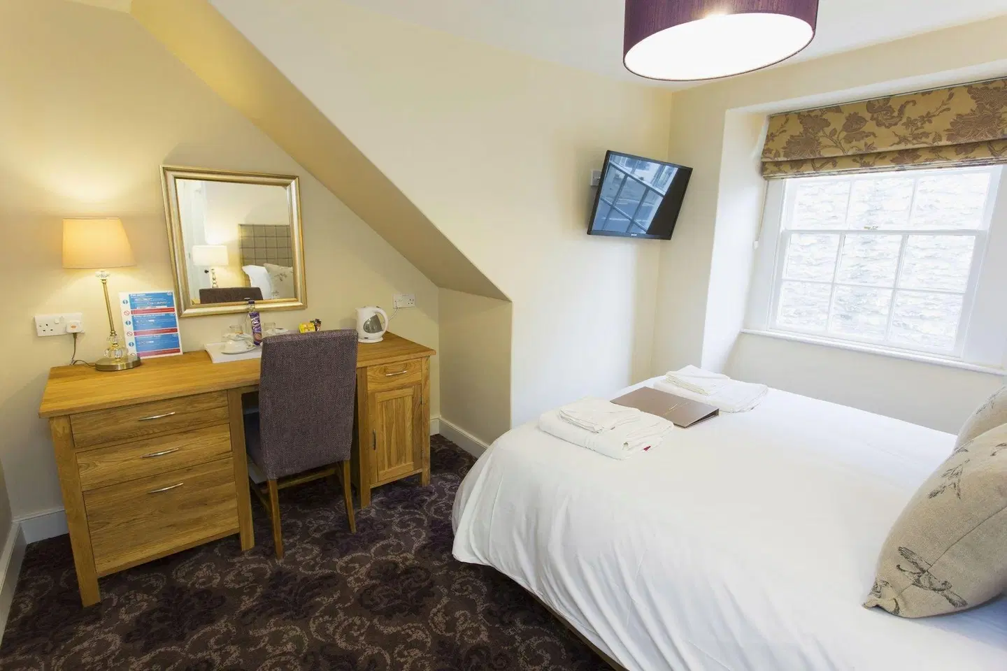 George Hotel ROOM_EXAMPLE