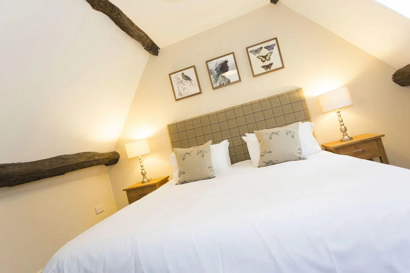 George Hotel ROOM_EXAMPLE