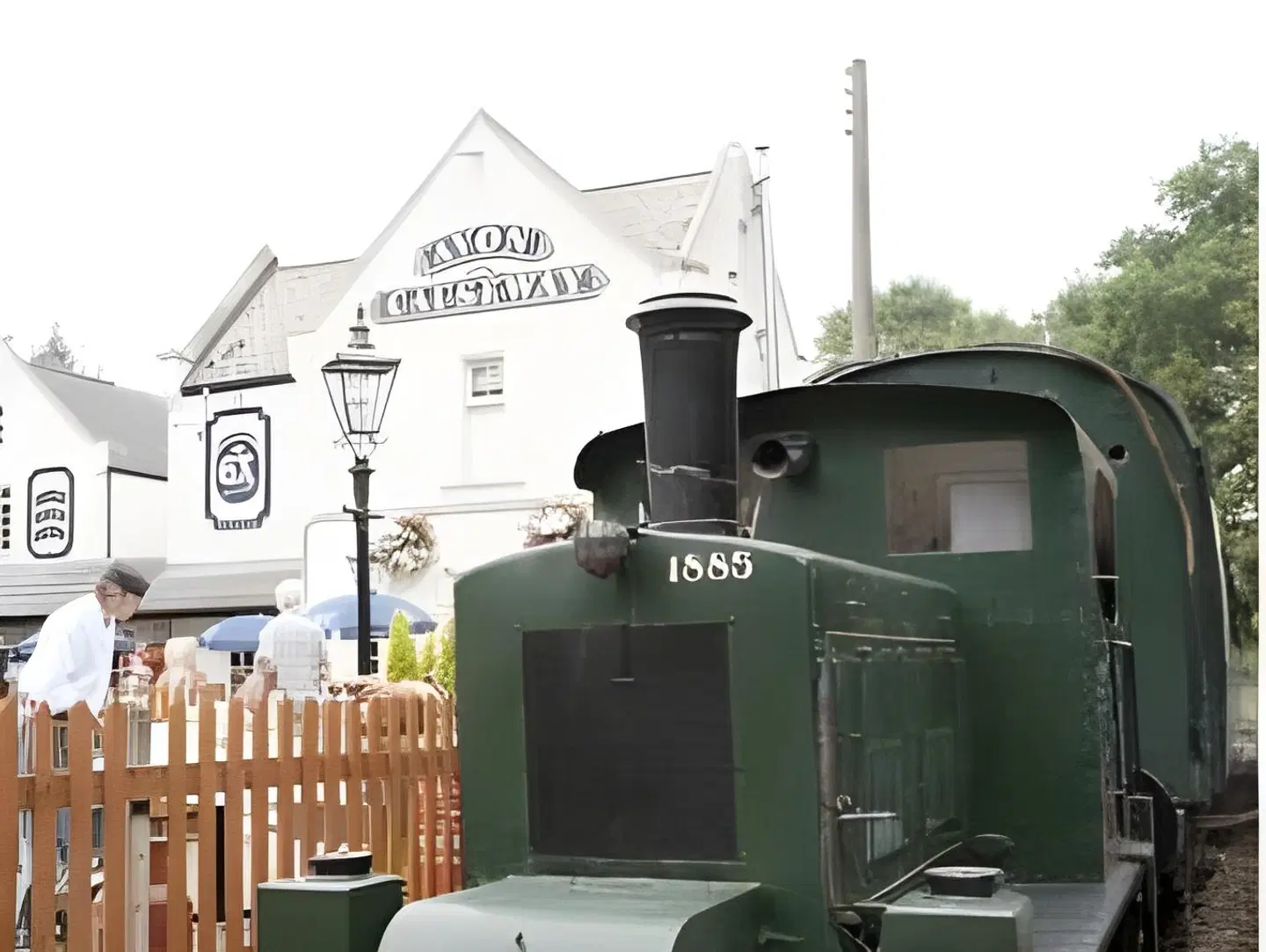 Avon Causeway Hotel EXTERIOR