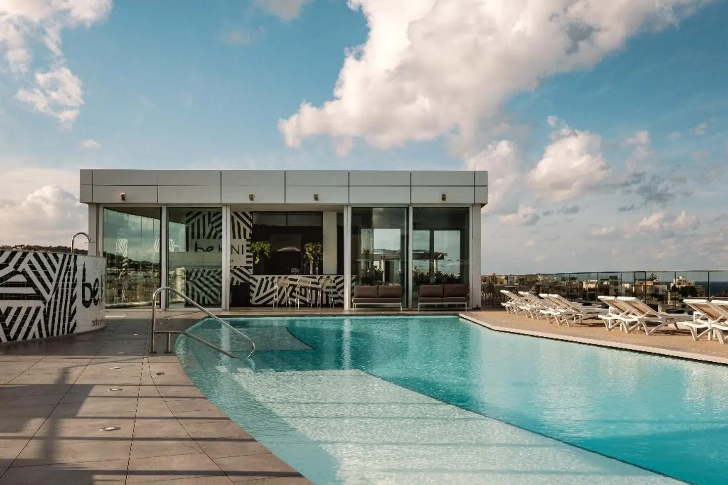 be.HOTEL Malta OUTDOOR_POOL