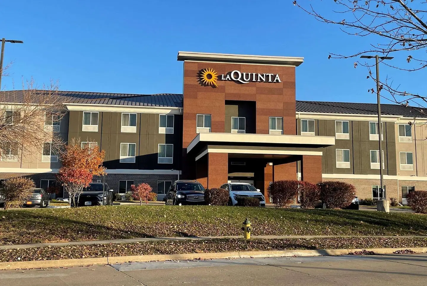 La Quinta Inn & Suites by Wyndham Ankeny IA EXTERIOR