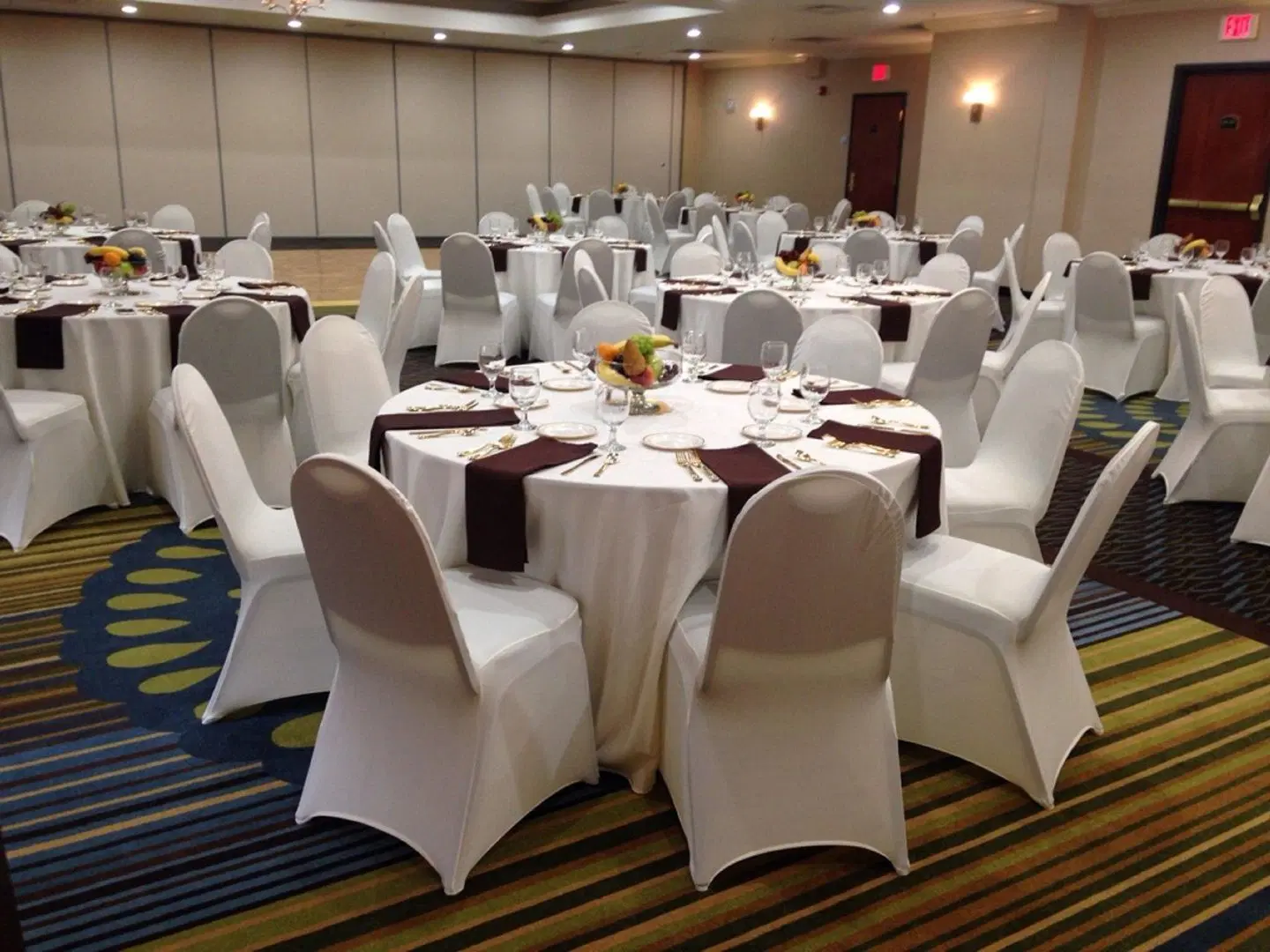 Holiday Inn Express & Suites Belleville (Airport Area) by IHG Konferenz