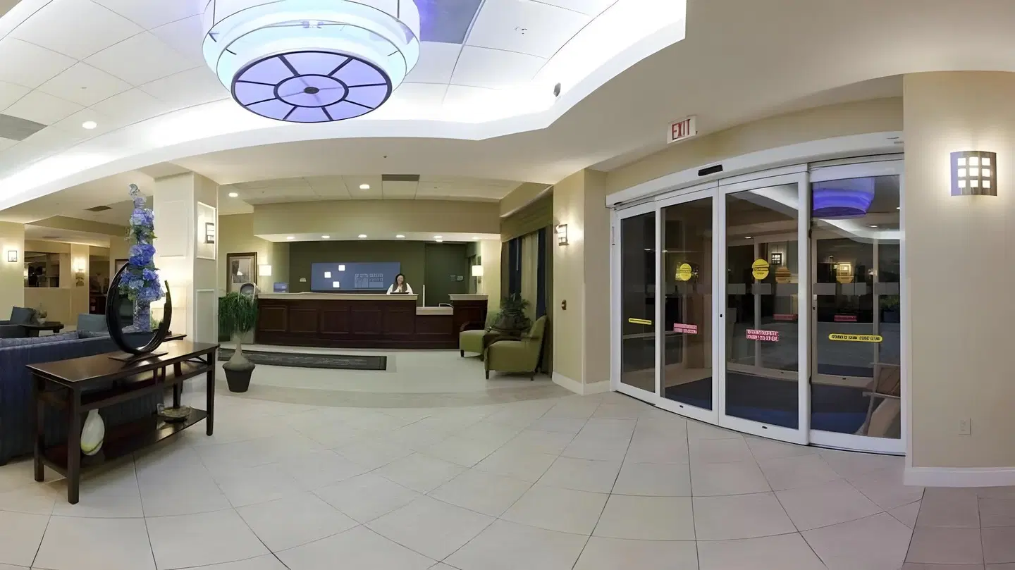 Holiday Inn Express & Suites Clearwater/Us 19 N by IHG EXTERIOR