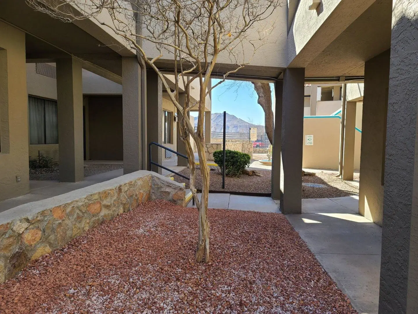Holiday Inn El Paso-Sunland Park Drive & I-10 West HEALTH_BEAUTY
