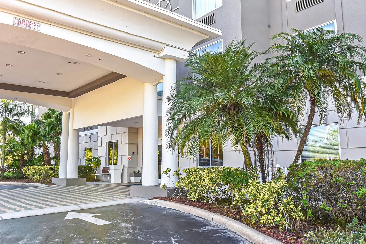 Holiday Inn Express & Suites Cocoa by IHG EXTERIOR