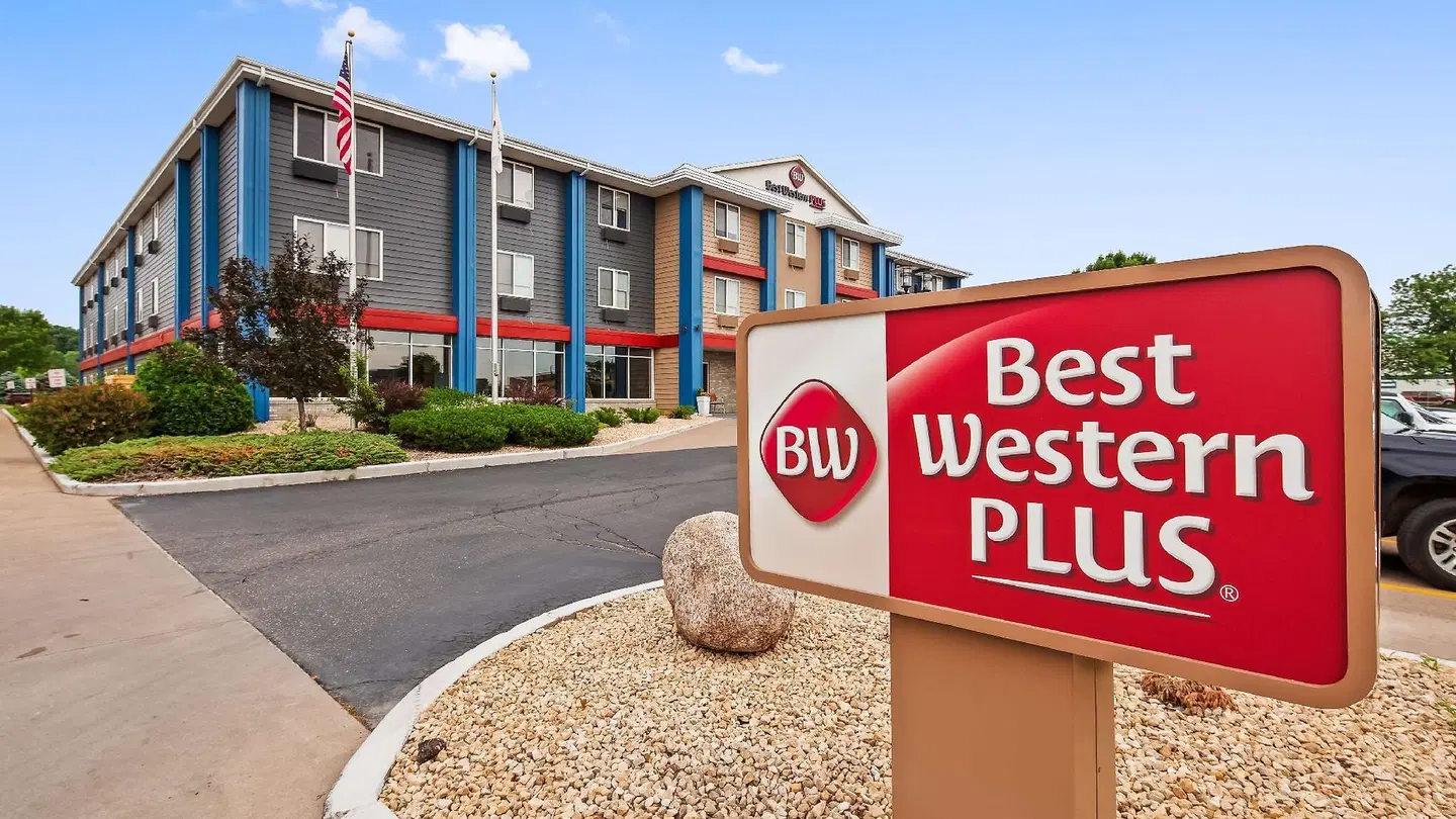 Best Western Plus Hudson I-94 EXTERIOR