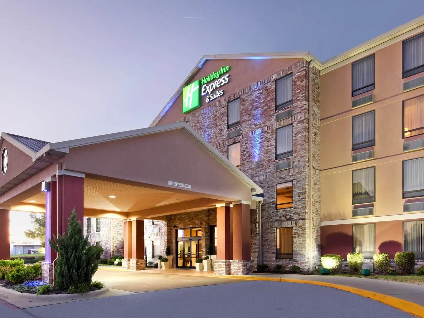 Holiday Inn Express & Suites Harrison by IHG EXTERIOR