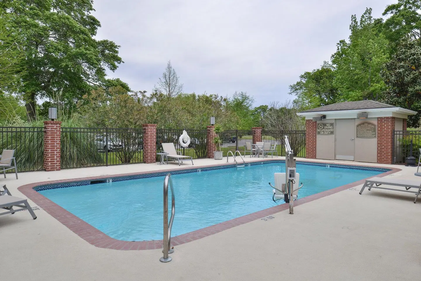 Holiday Inn Express & Suites Lafayette by IHG OUTDOOR_POOL
