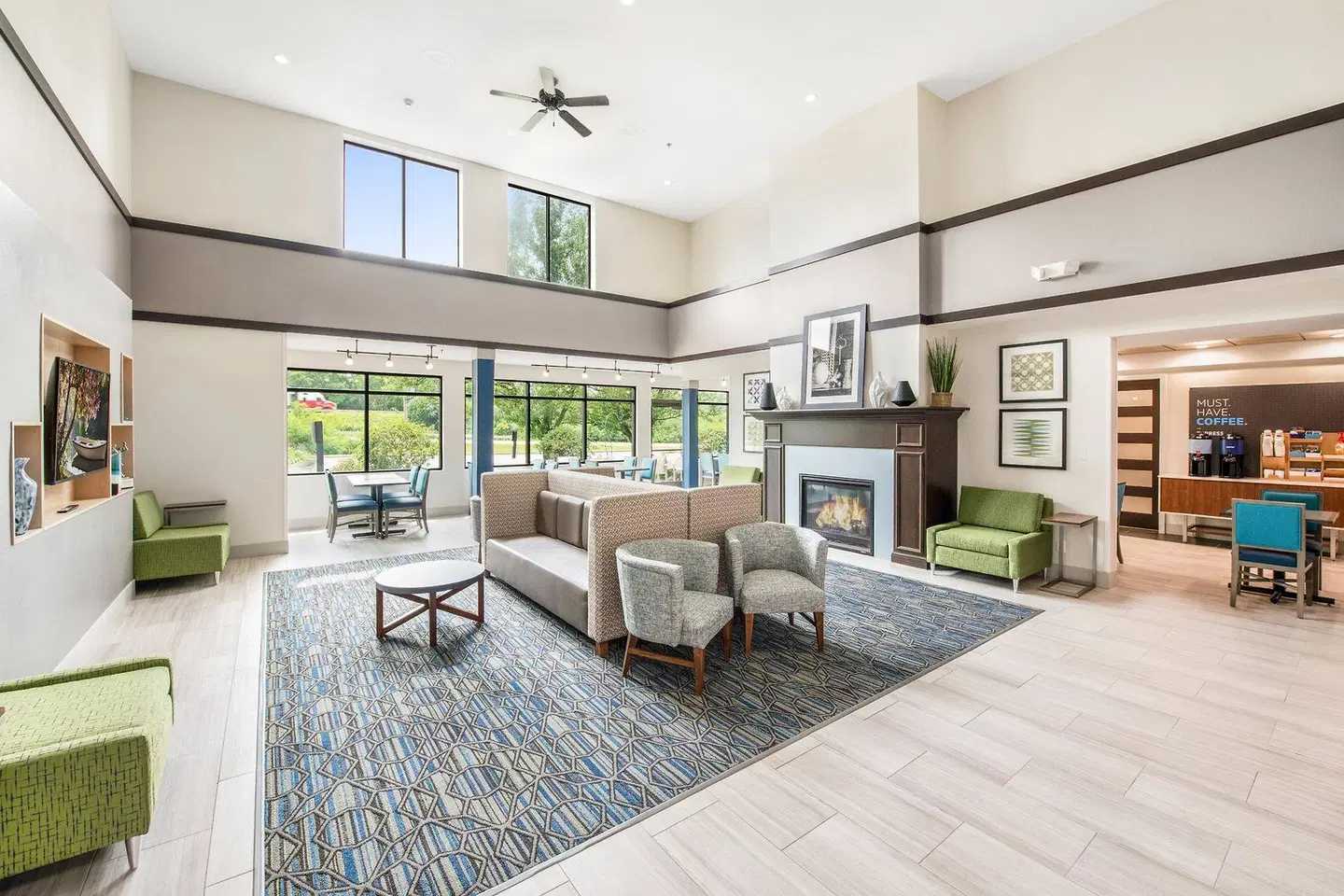 Holiday Inn Express & Suites Delafield by IHG LOUNGE_LOBBY