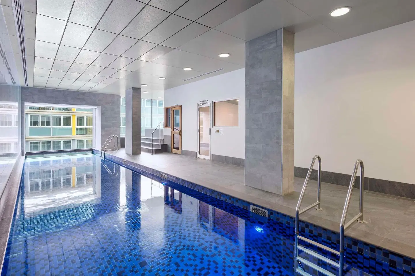 iStay Precinct Adelaide Hallenbad