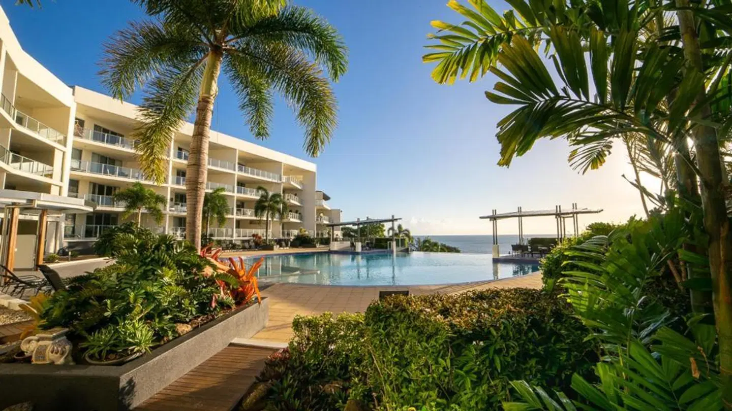 Vue Apartments Trinity Beach OUTDOOR_POOL