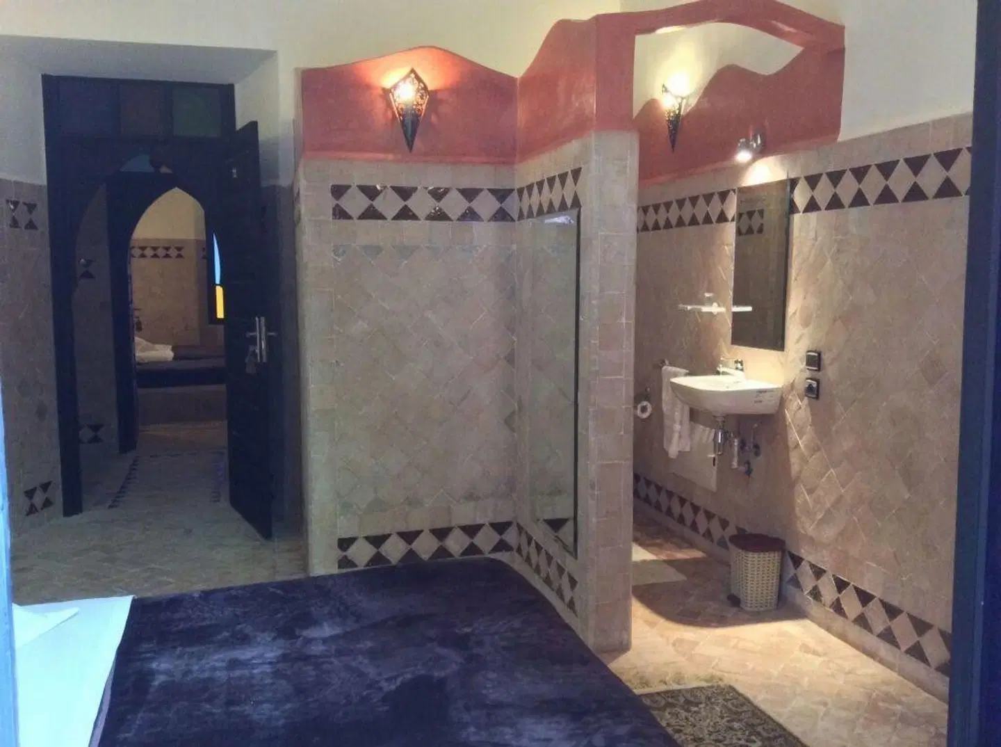 HOTEL TOULOUSAIN ROOM_EXAMPLE