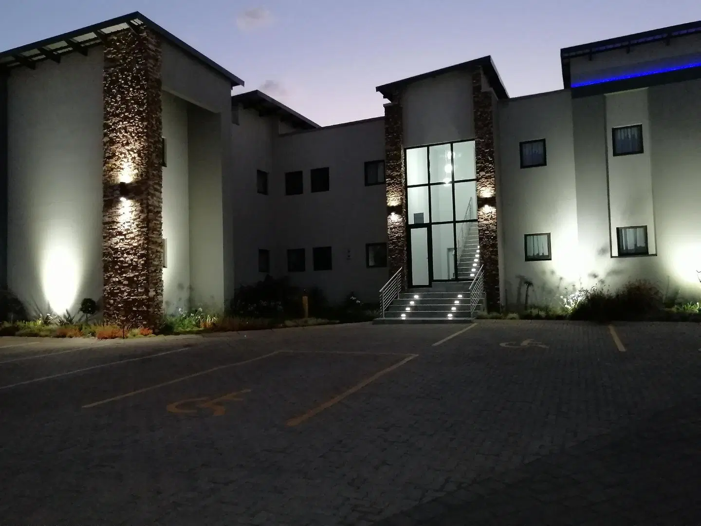 King's Gate Hotel Rustenburg EXTERIOR