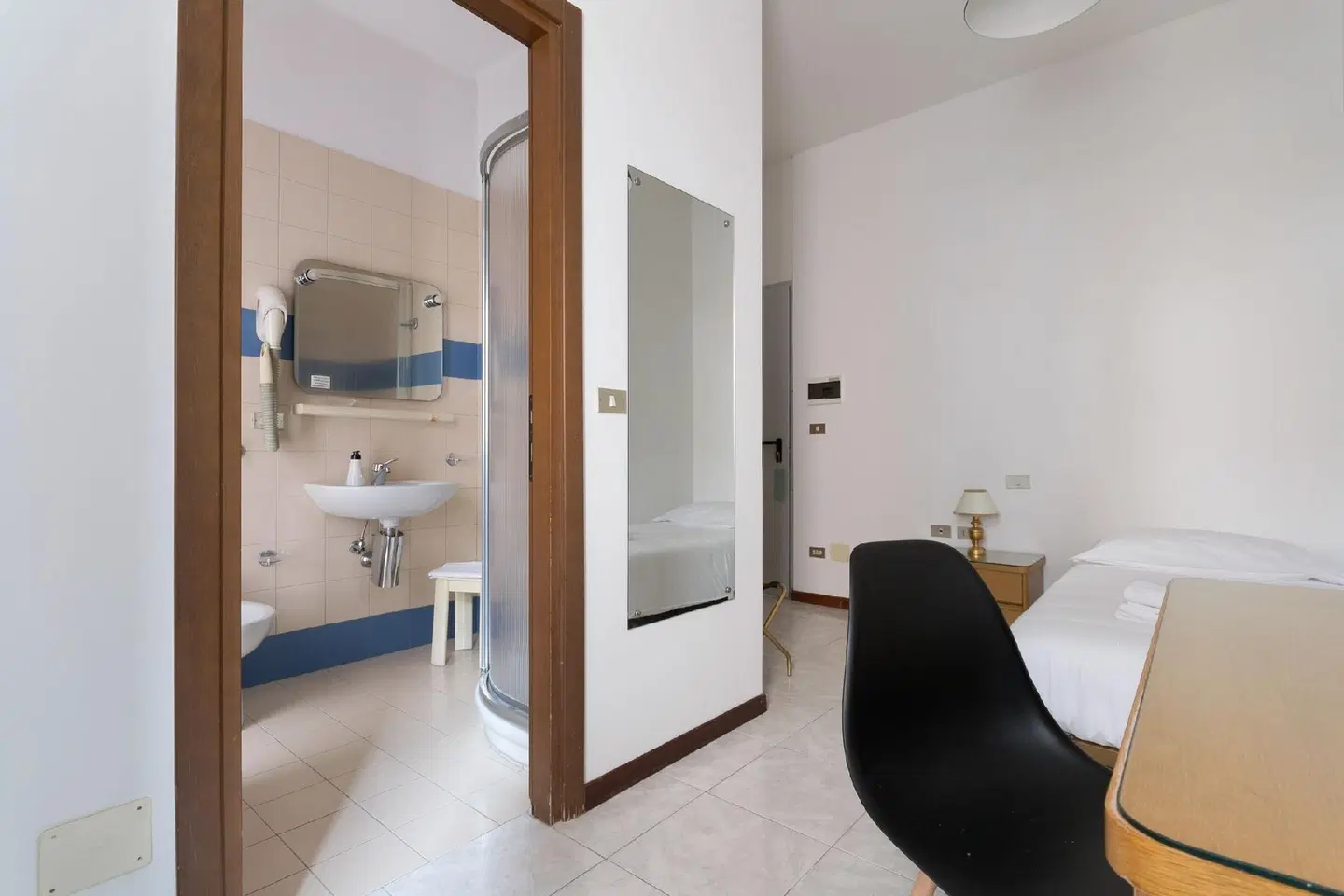 UniHo Hostel ROOM_EXAMPLE
