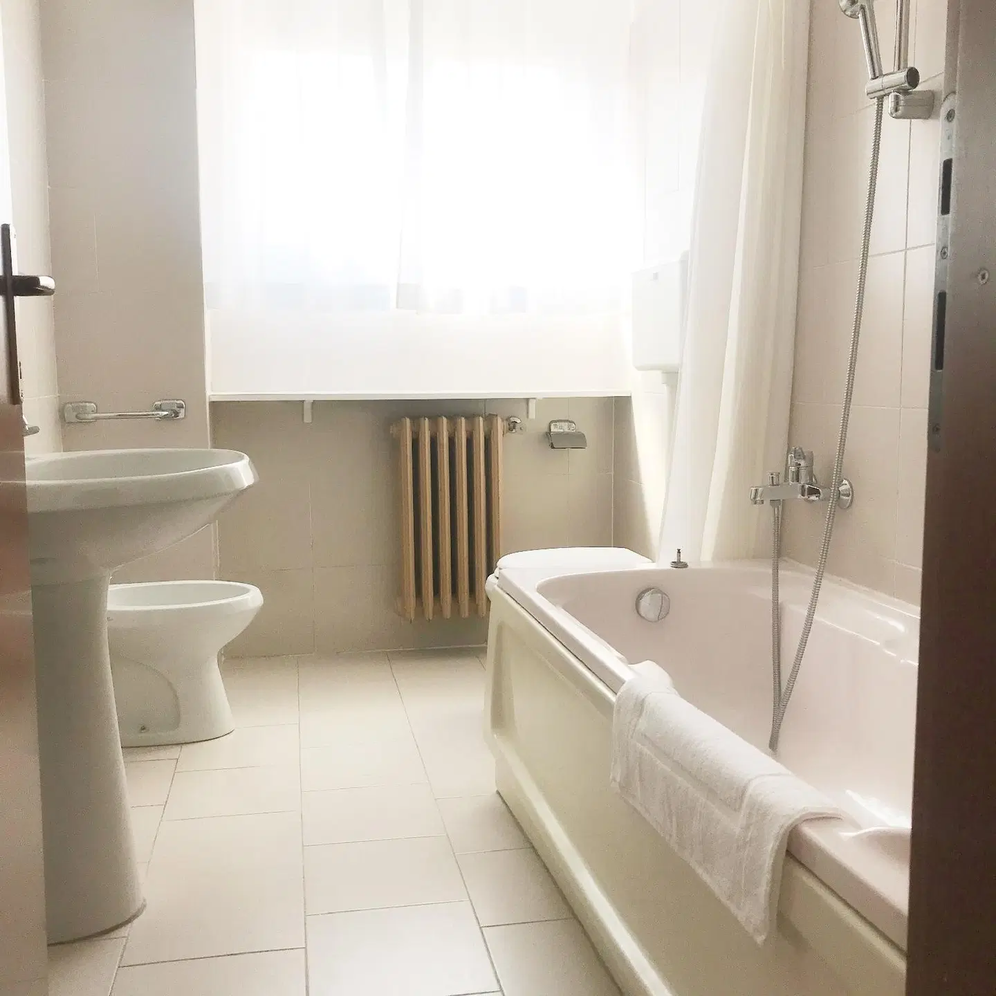 UniHo Hostel Badezimmer