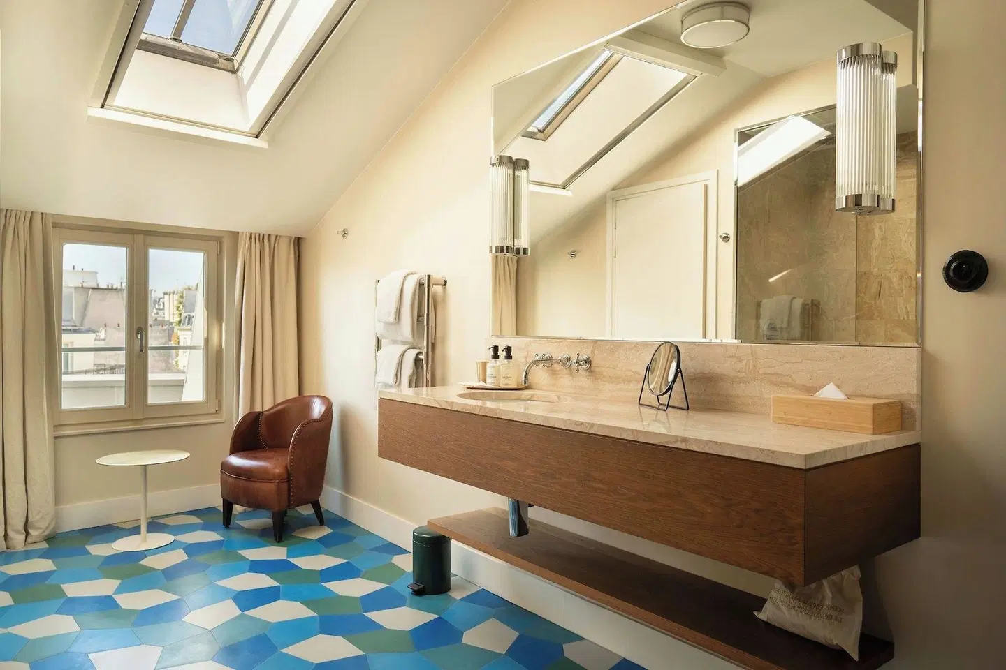 Hotel du Sentier Badezimmer