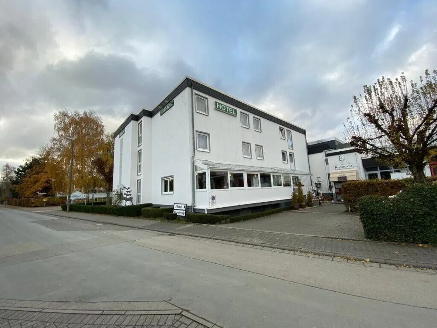 Niebuhrs Hotel EXTERIOR