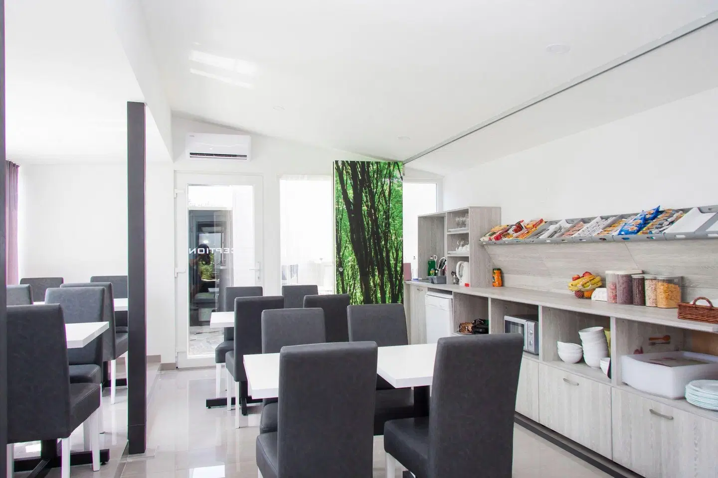 Cool Rooms Zagreb Airport LOUNGE_LOBBY