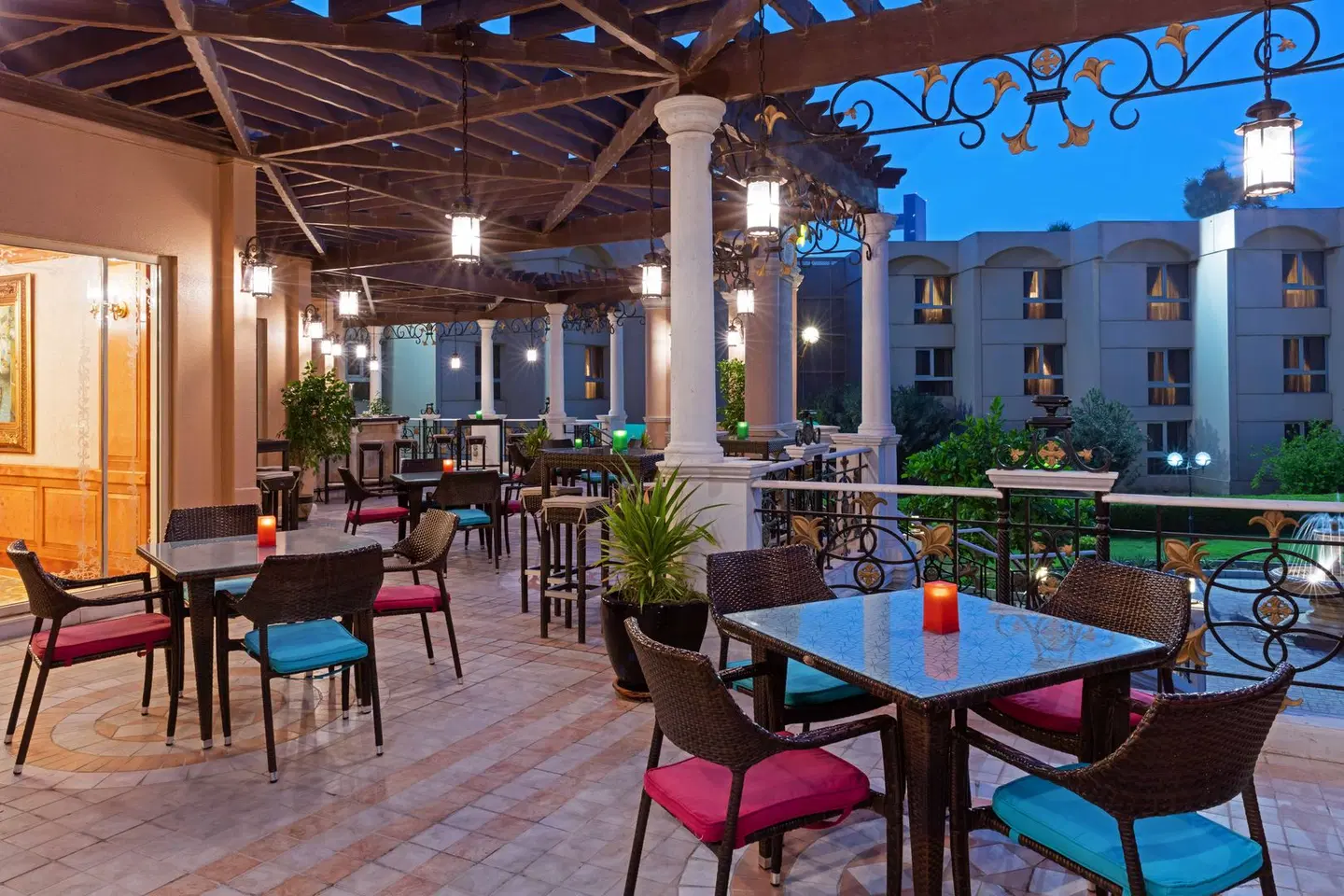 Crowne Plaza Manama (Bahrain) by IHG Terrasse