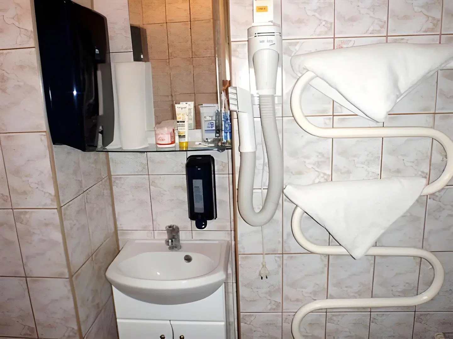 Geltona Badezimmer