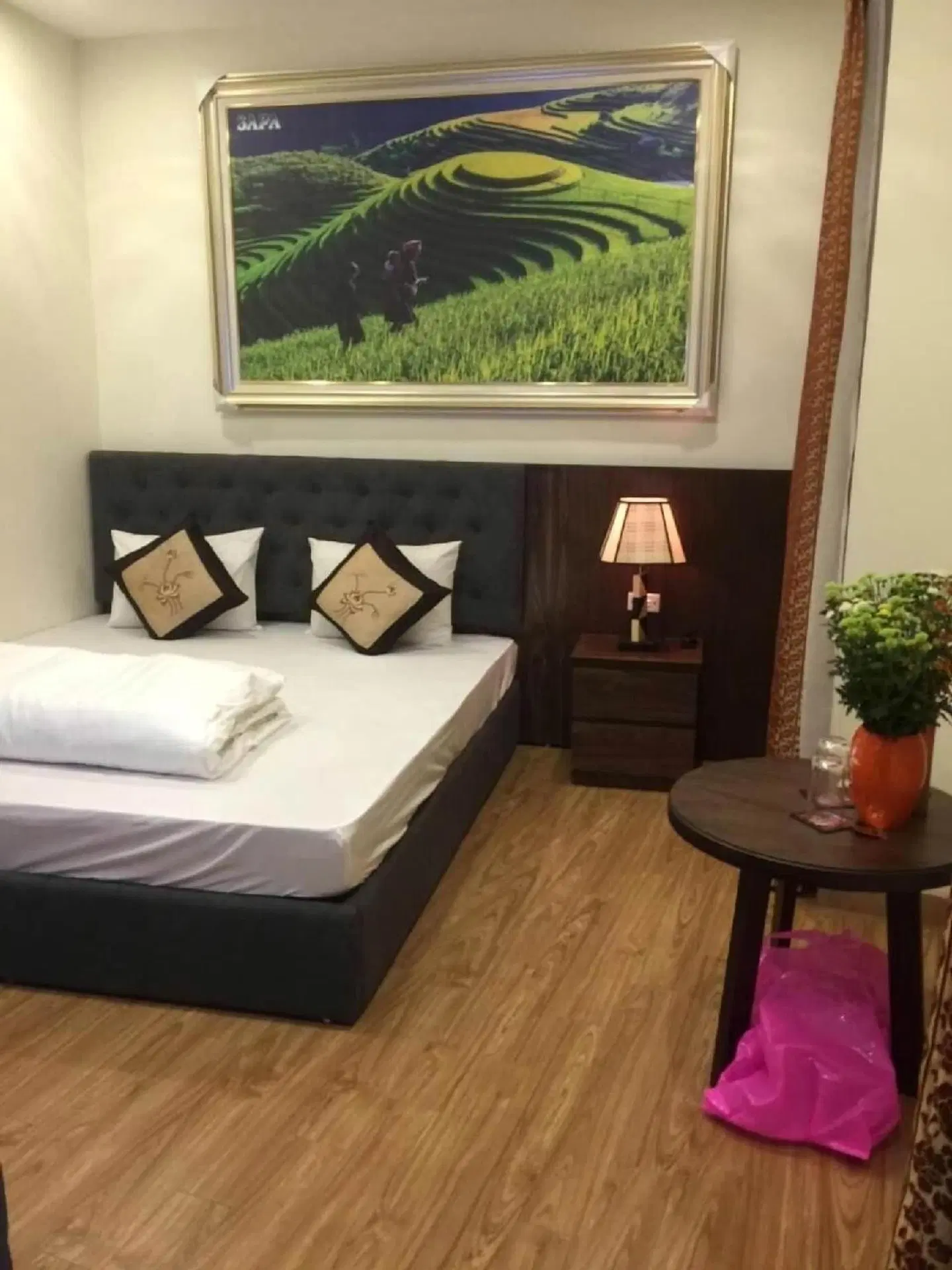 Hanoi Street ROOM_EXAMPLE