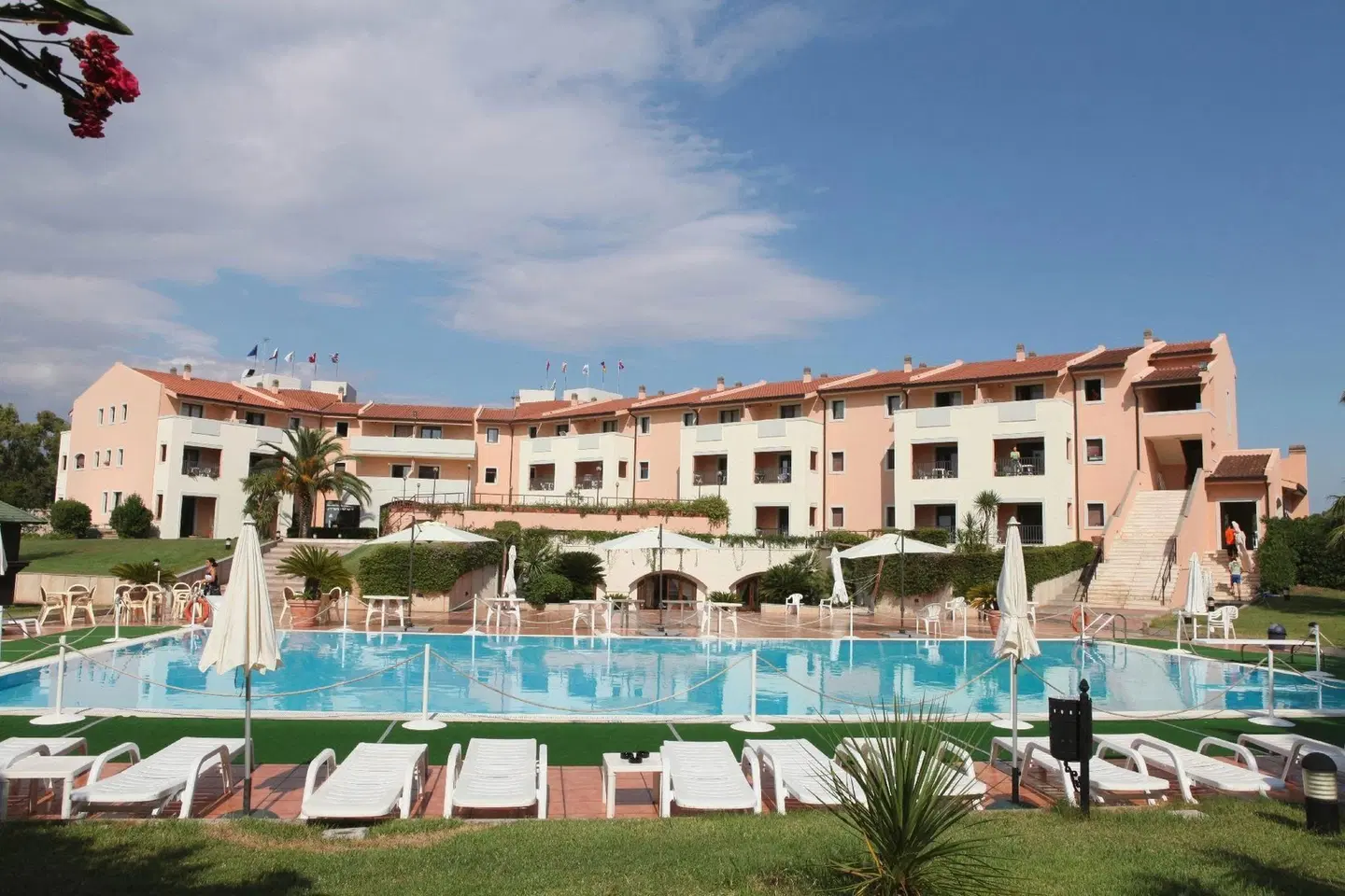 Heraclea Hotel Residence OUTDOOR_POOL