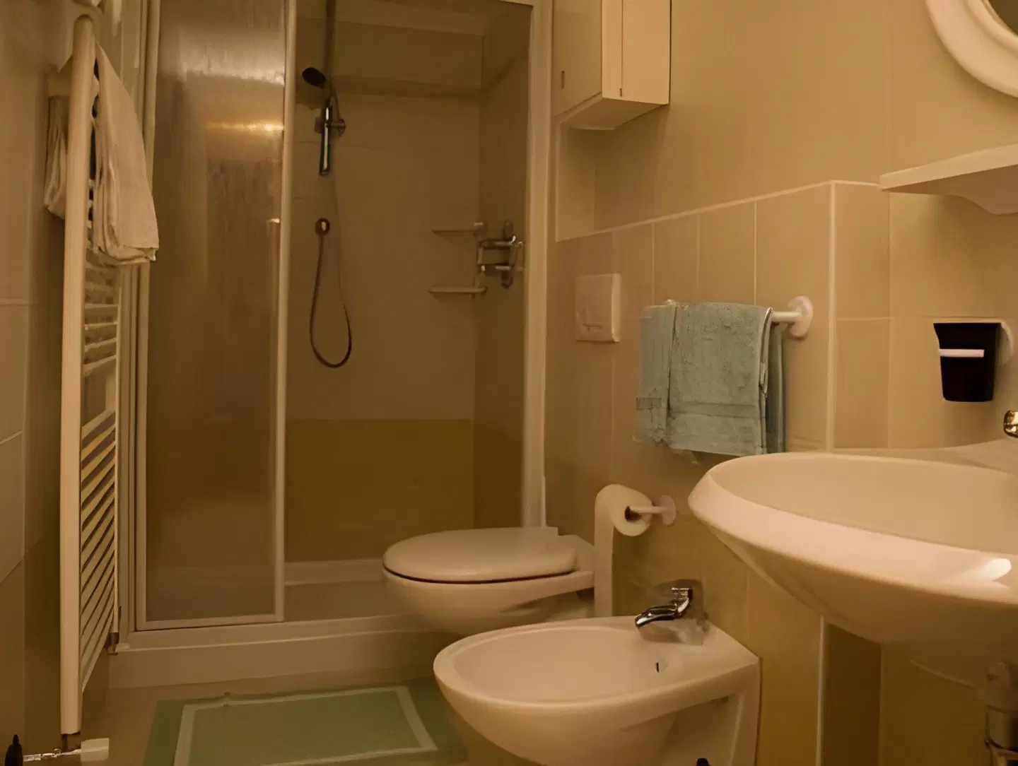 Hotel San Rocco Badezimmer
