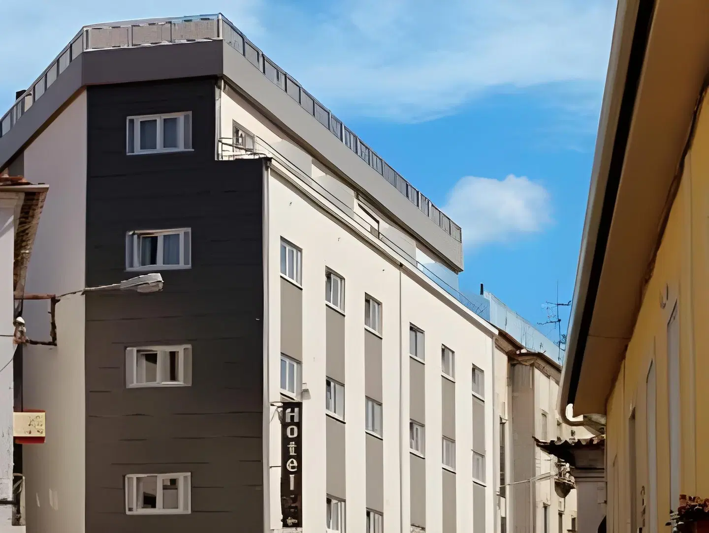 D. Dinis EXTERIOR