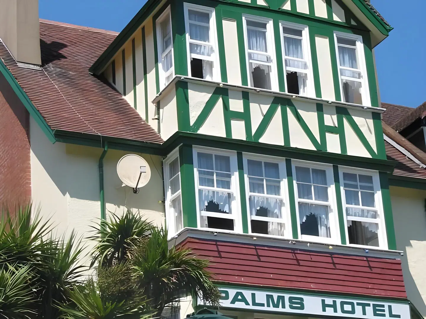 Palms EXTERIOR