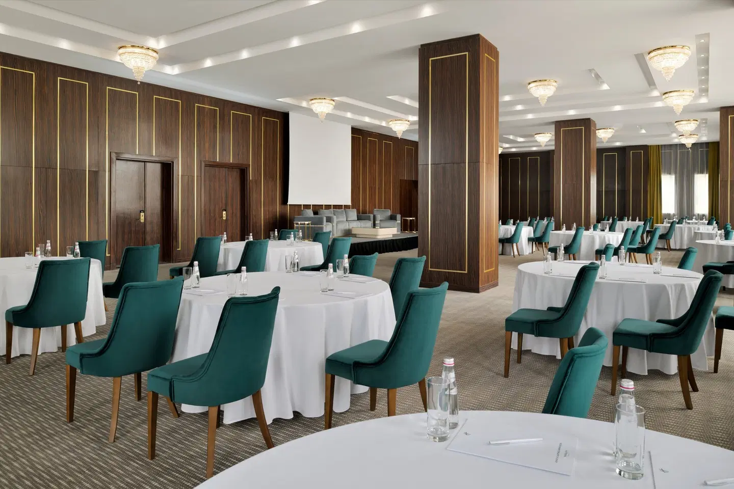 Holiday Inn Riyadh Al Malaz by IHG Restaurant