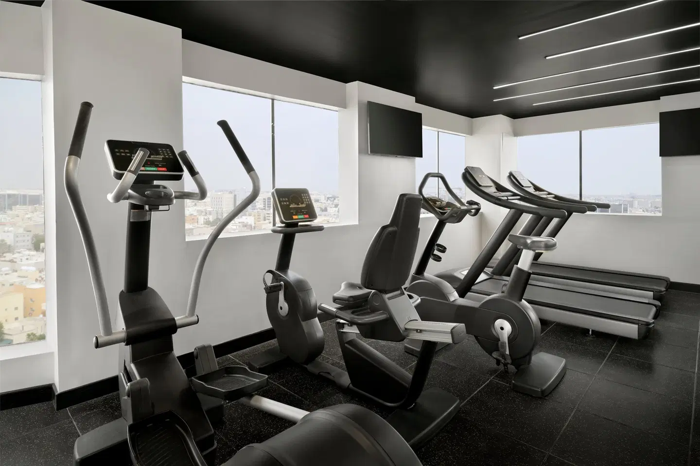 Holiday Inn Riyadh Al Malaz by IHG SPORTS_AND_LEISURE