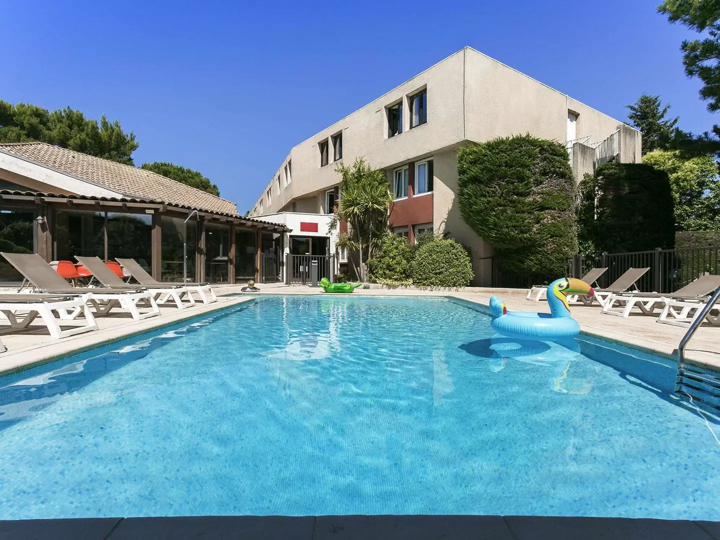 ibis Avignon Sud OUTDOOR_POOL