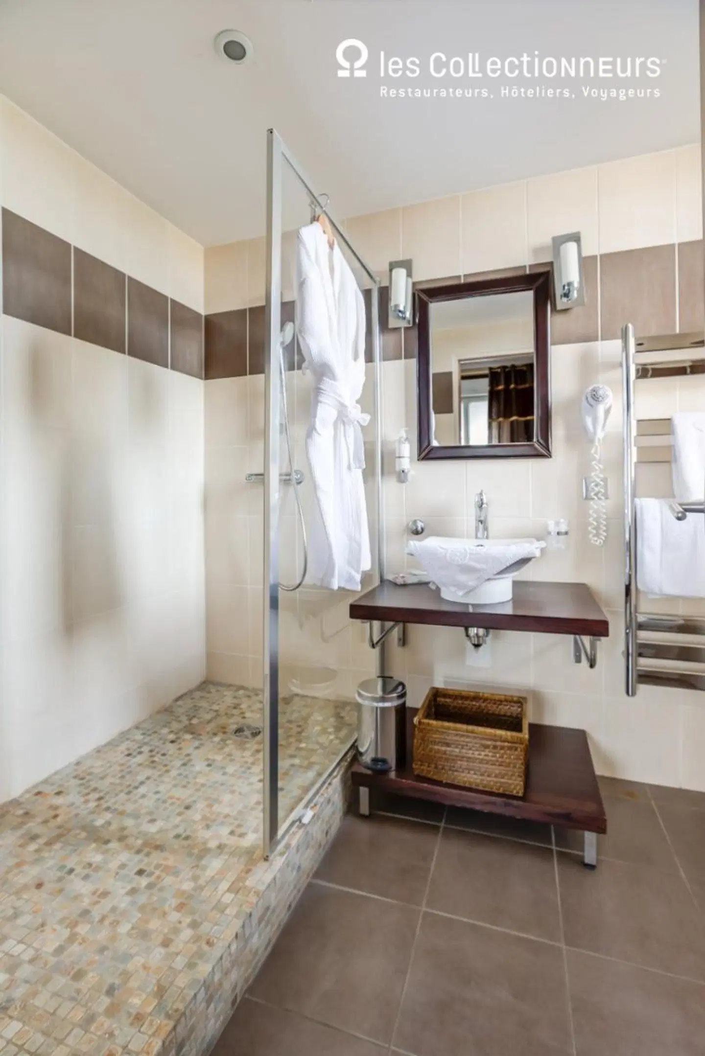 Hostellerie de la Renaissance Badezimmer