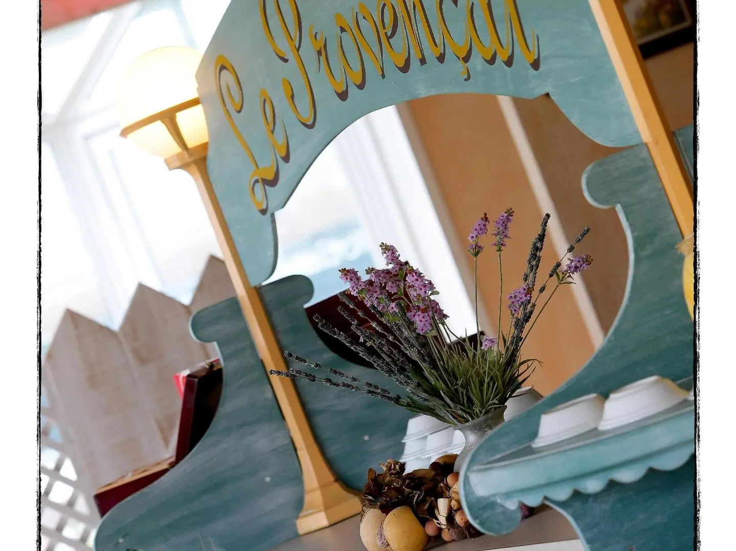 Hôtel Le Provençal PEOPLE