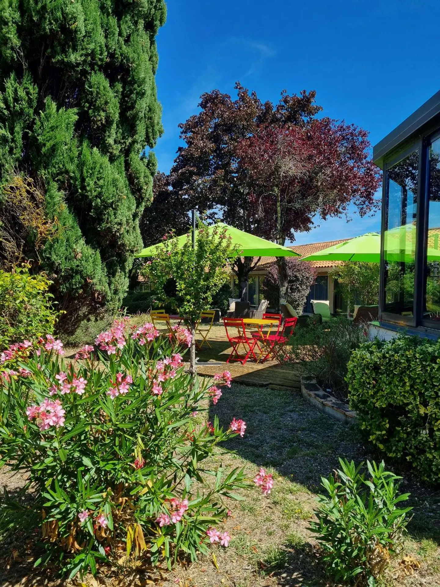 Kyriad Angoulême Nord Champniers Garten