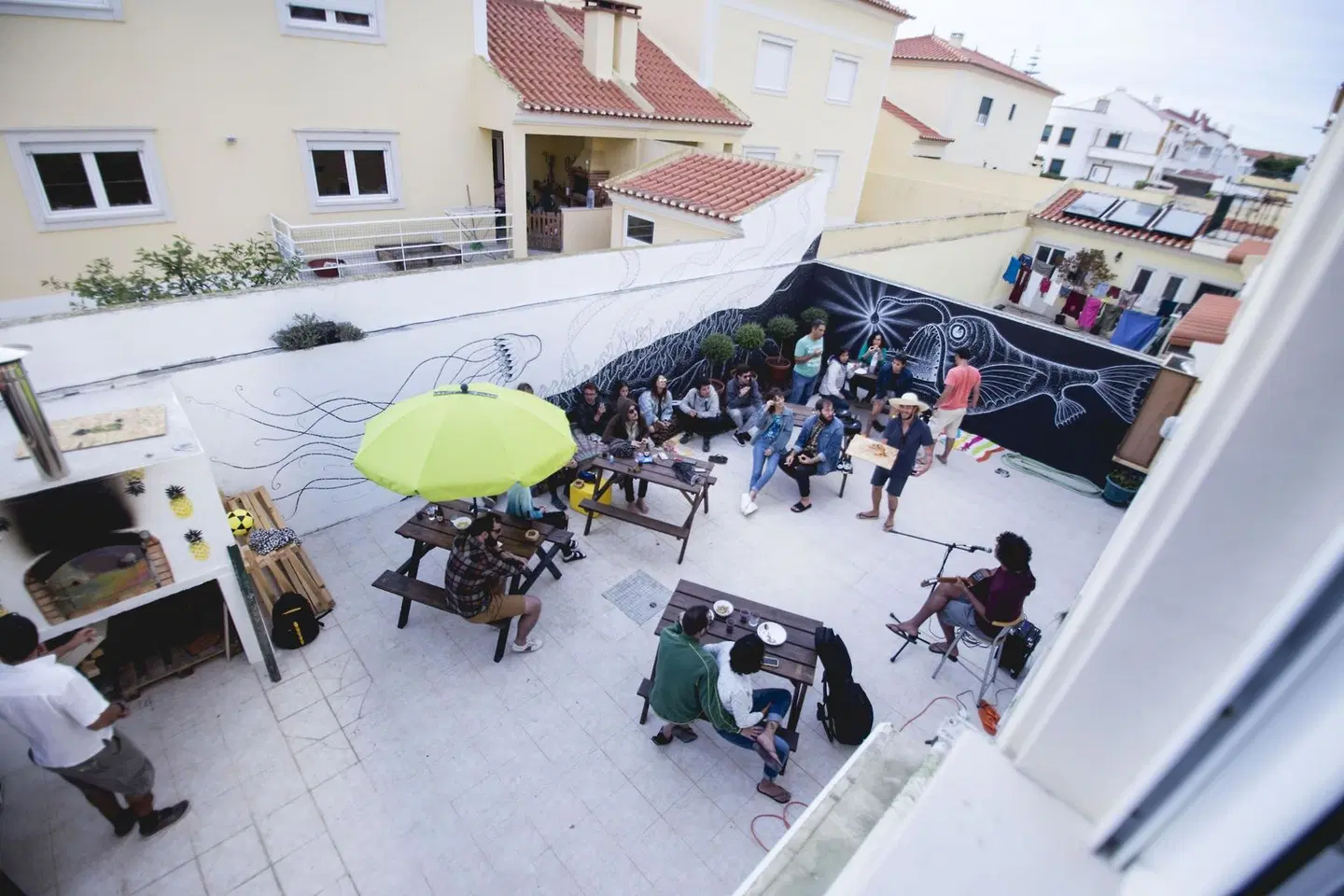 Pineapple Surf House Terrasse