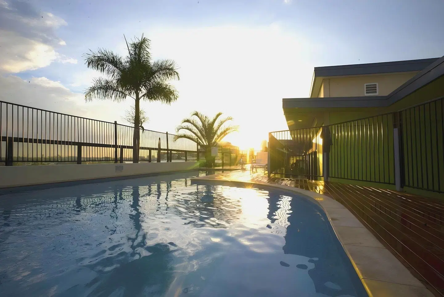 Brisbane City YHA OUTDOOR_POOL