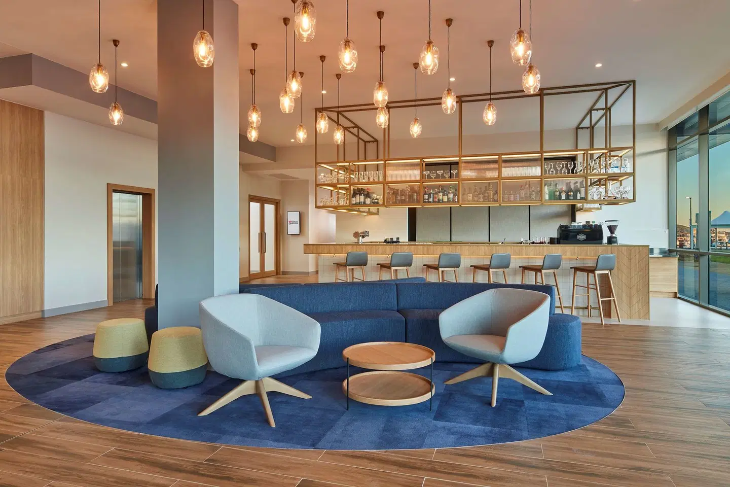 Hilton Garden Inn Albany Bar