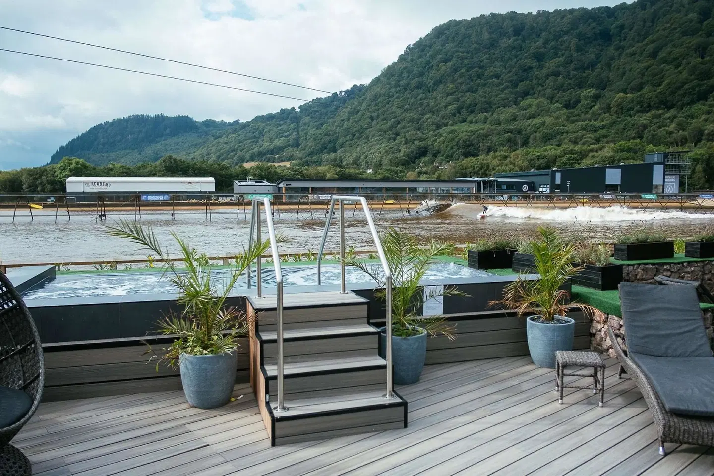 Hilton Garden Inn Snowdonia Terrasse