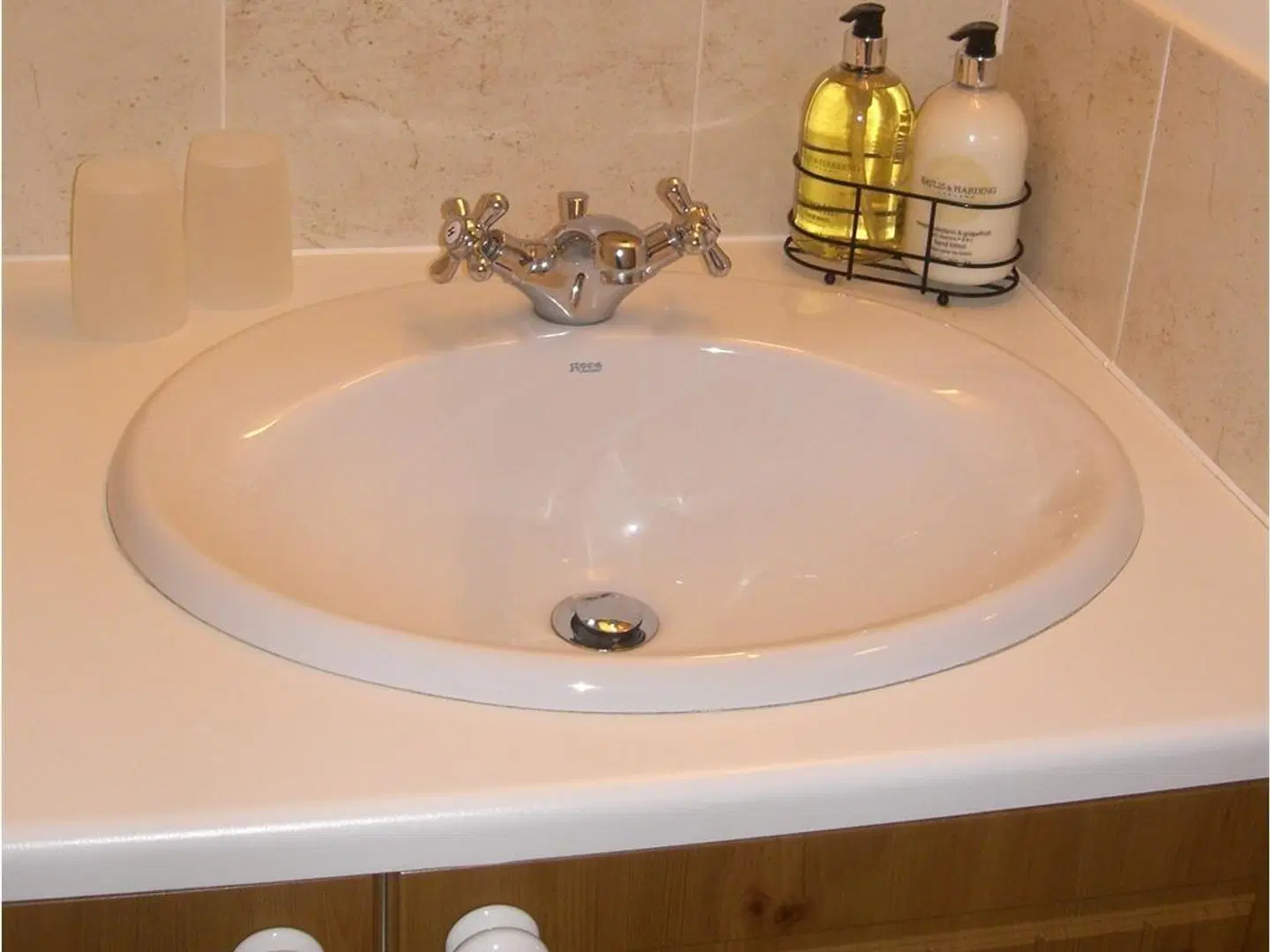 Montacute Country Tearooms B&B Badezimmer