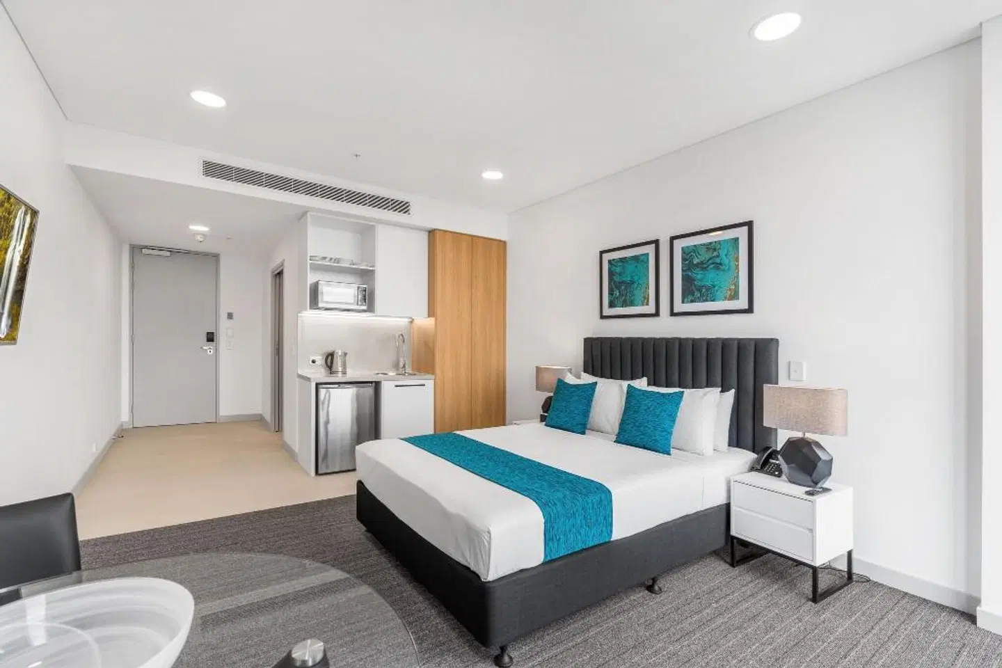 Essence Suites Taringa ROOM_EXAMPLE