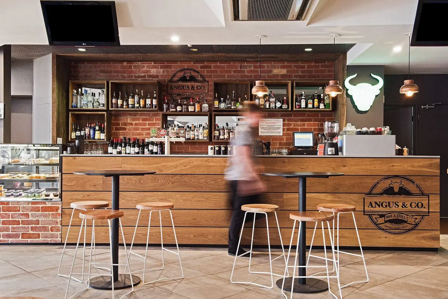 Mantra Meridien Adelaide Bar