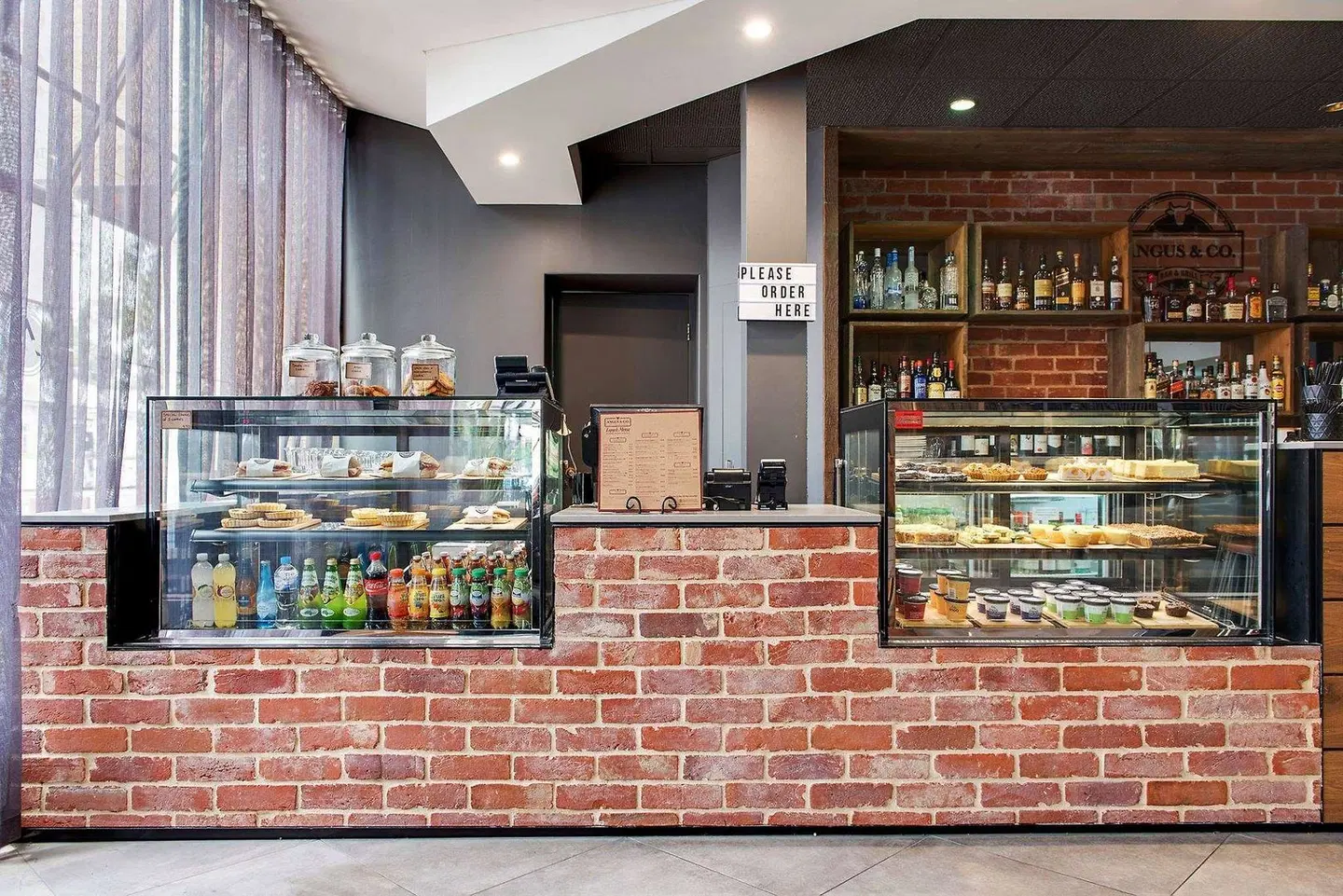 Mantra Meridien Adelaide Bar