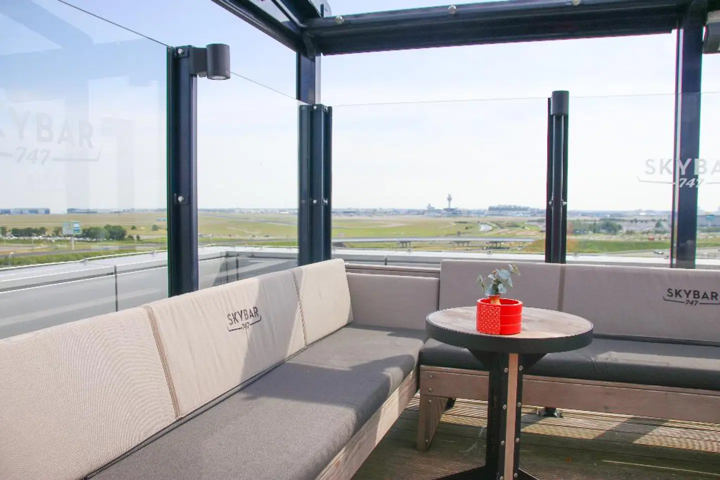 Corendon Apartments Amsterdam Schiphol Airport Hotel Badezimmer